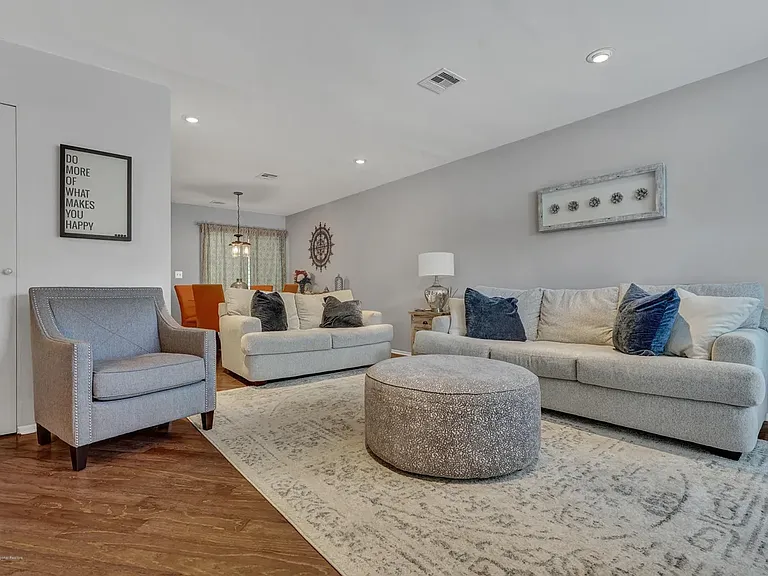 19 Horseshoe Ct #19 — Photo 3