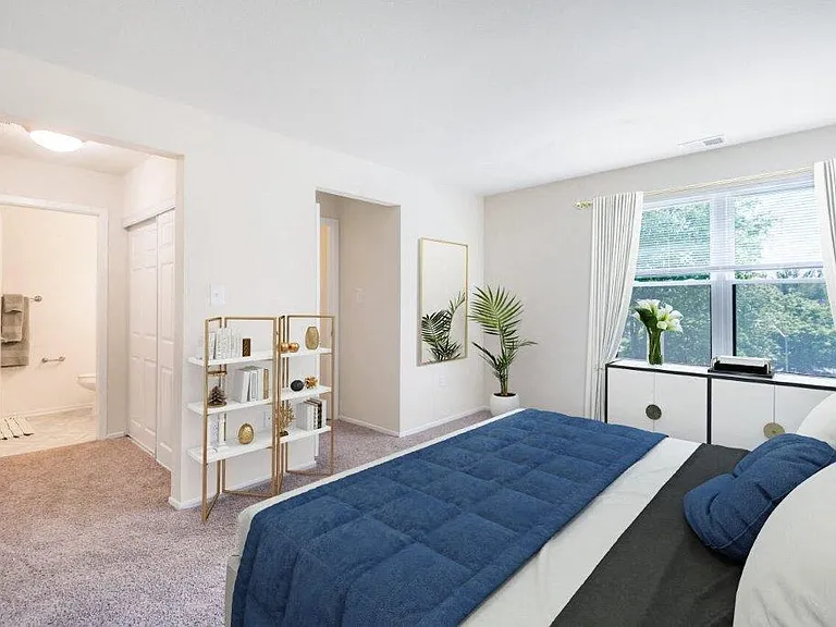 Tamarron Apartment Homes — Photo 9