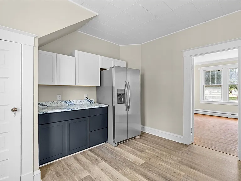 149 Beach Rd — Photo 13