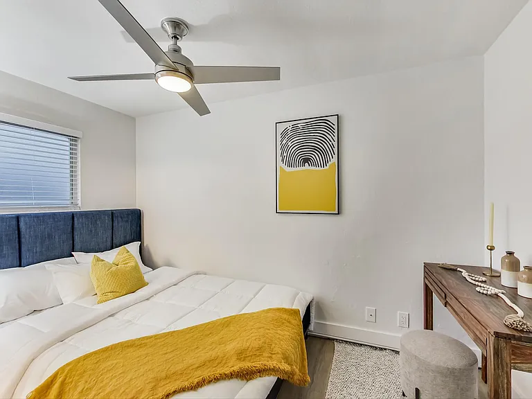 Palmcrest — Photo 35