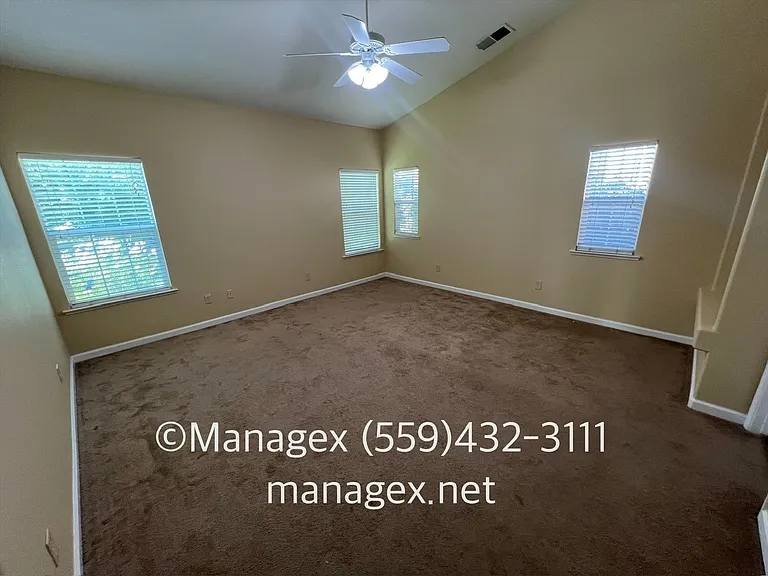 1151 E Pinehurst Ave — Photo 11