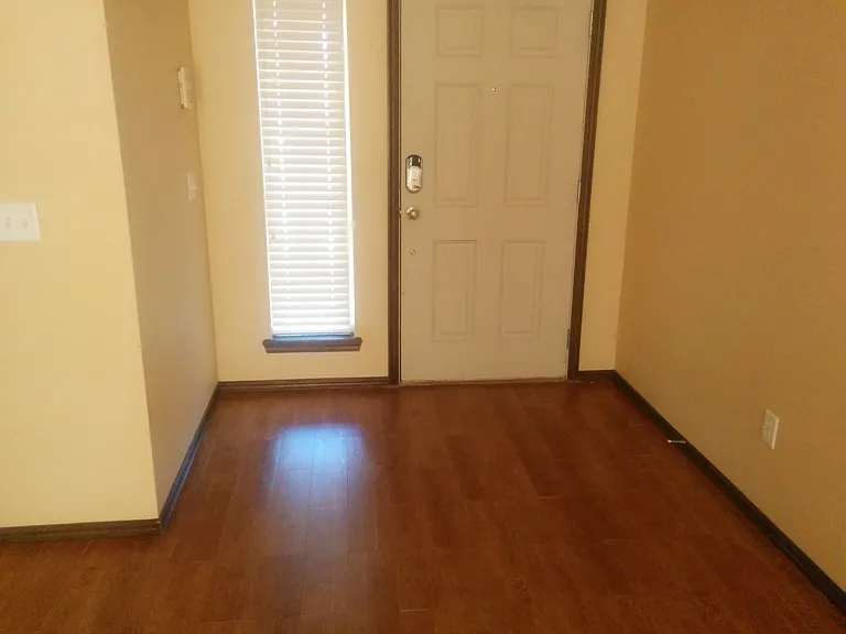 1700 Teakwood Cir — Photo 9