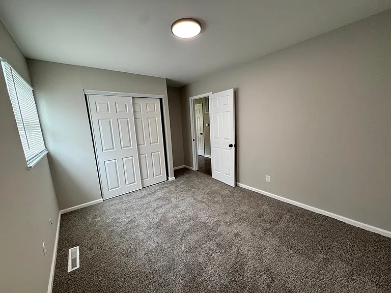 3102 Huntington Dr — Photo 9