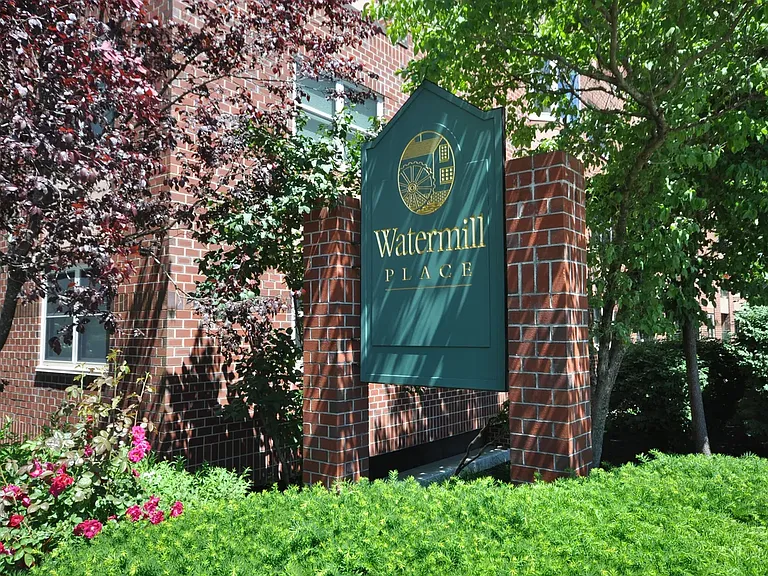 1 Watermill Pl #306 — Photo 2