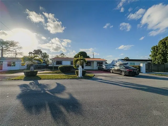 3420 SW 104th Ave — Photo 16
