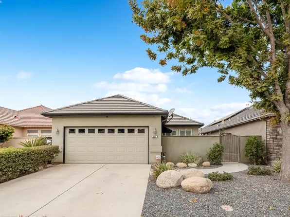 327 S Holland Court, Visalia, CA 93292