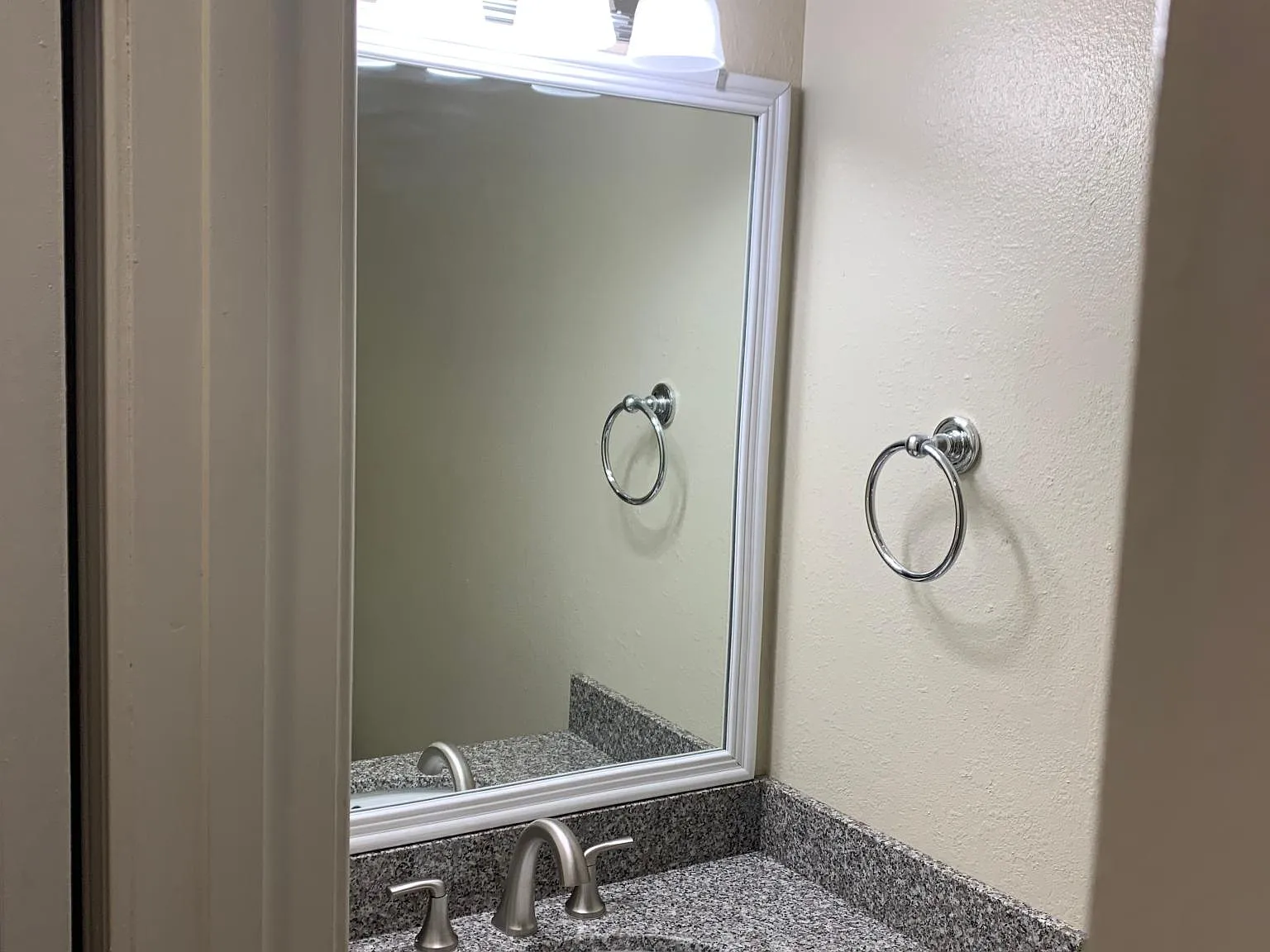 2 bed, 1.5 bath, 1100 sqft, $1,200 — Photo 4