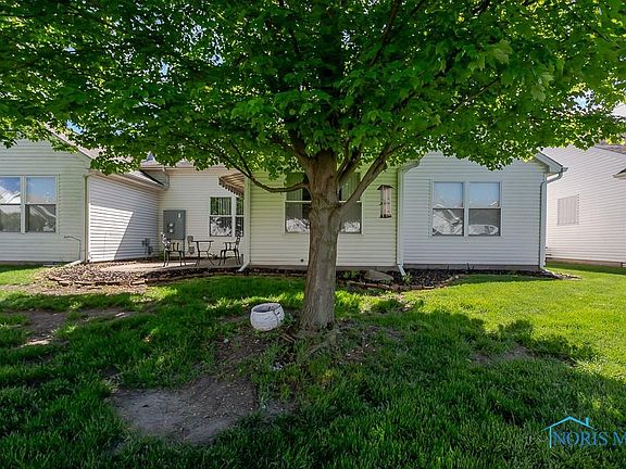 5th image of 725 Satin Leaf Dr