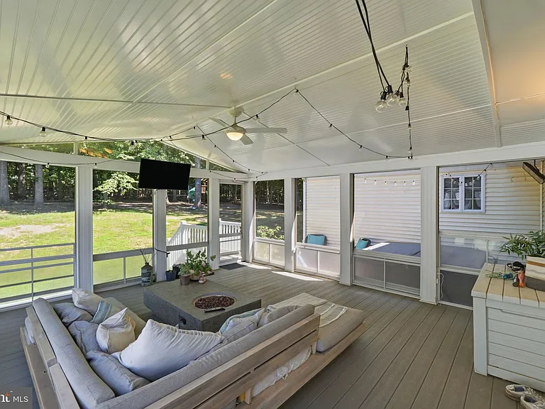 15336 Baileys Ln — Photo 6
