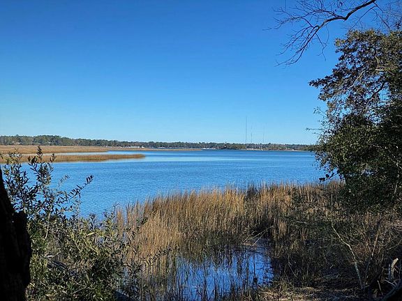Stunning May River views on all ends of the property 