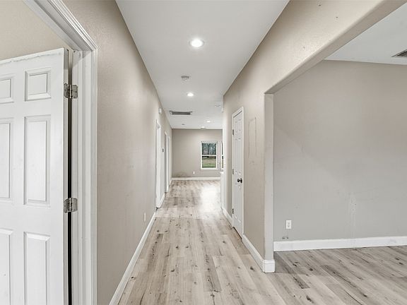 4th image of 2204 Albert Broadfoot St