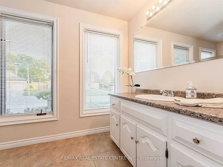 28 Walnut Dr — Photo 11