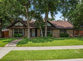 2233 Hurstview Dr, Hurst, TX 76054