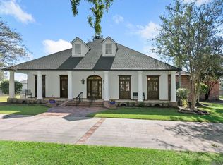 16468 Lanes End Rd, Prairieville, LA 70769