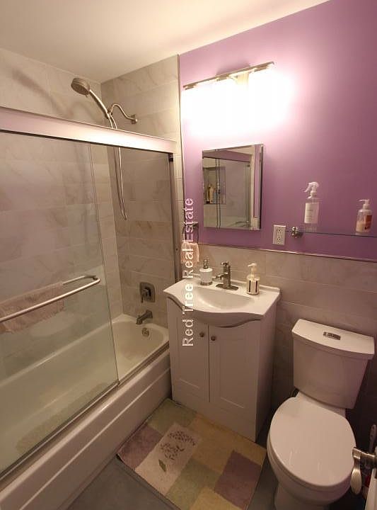 2nd image of 27 Bowdoin St #D5d5d5d