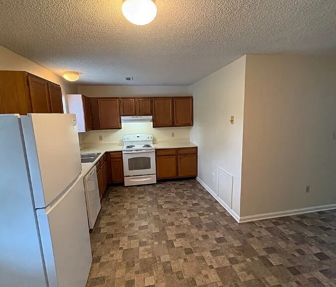 109 Pennie Ln #B — Photo 3