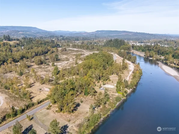 569 Cook Ferry, Castle Rock, WA 98611