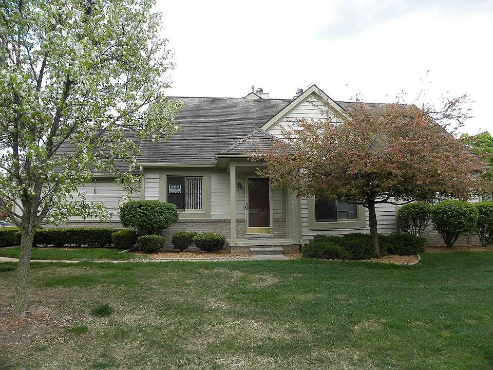 1st image of 768 Woodbine Ct #1