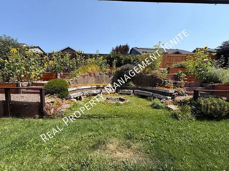 332 SW Antler Ridge Ct — Photo 18