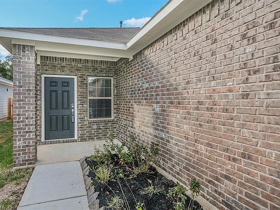 3rd image of 24727 Winema Woods Ln