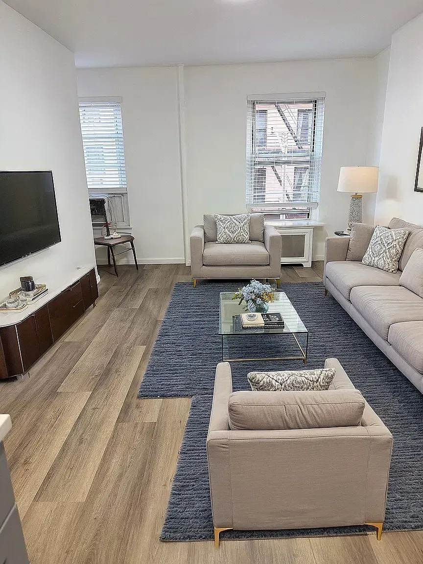 207 East 26th Street — Photo 2
