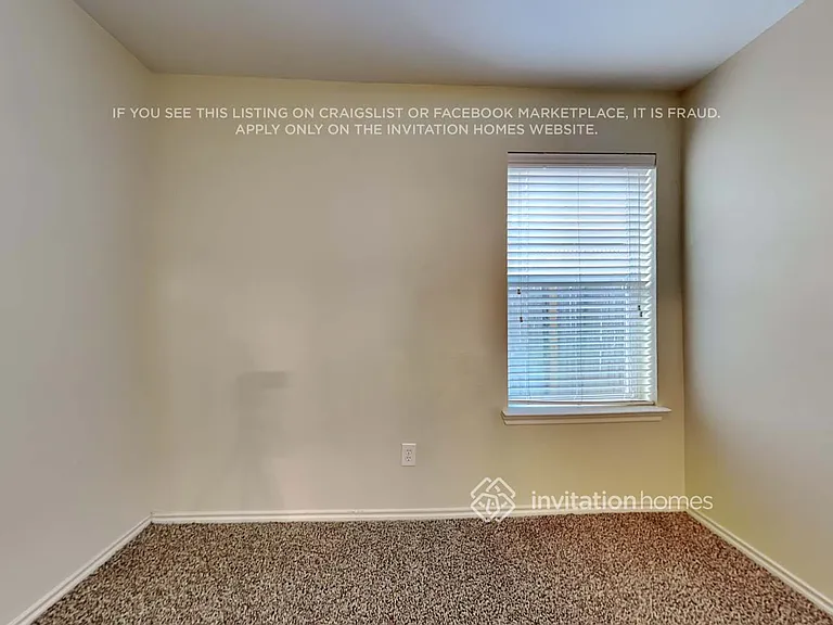950 Heather St — Photo 10