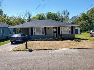 125 Holland Ave, Jackson, TN 38301