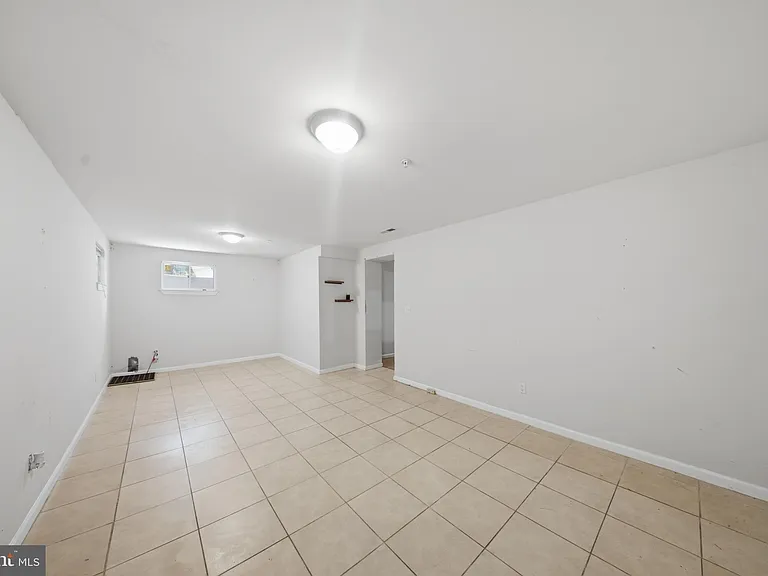 7611 Temple Hill Rd — Photo 20