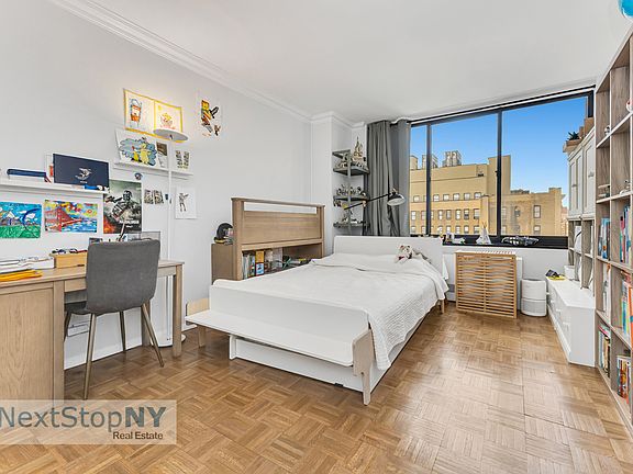 4th image of 215 W 95th St APT 15F