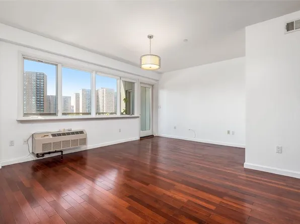 52 Brighton 1 Place #6, Brighton Beach, NY 11235