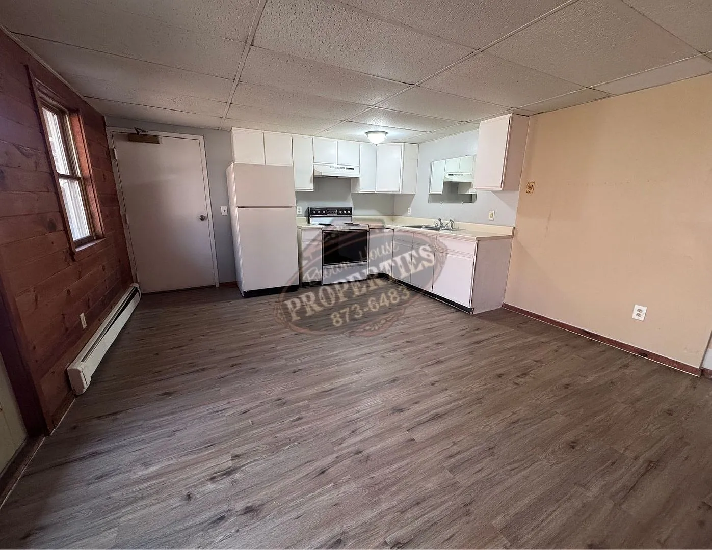 11 Center — Photo 3