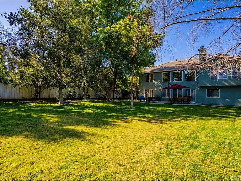 6264 Penfield Ave — Photo 11