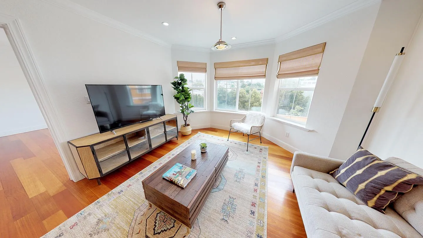 1 bed, 1.0 bath, $1,385 — Photo 2