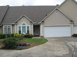 1529 Thornebrooke Cir, Dalton, GA 30720