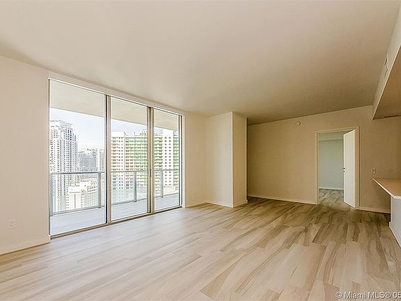 3rd image of 1300 Brickell Bay Dr APT 1052