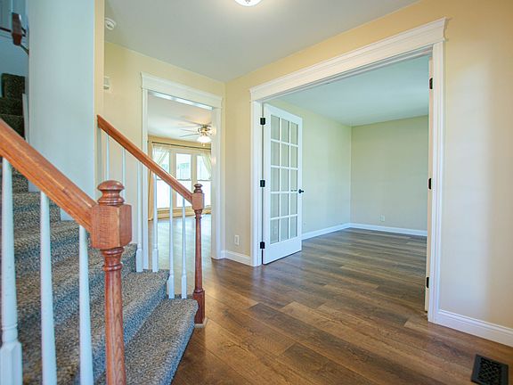 3rd image of 3303 N Henderson Way