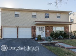 3798 Greentree Dr, Oceanside, NY