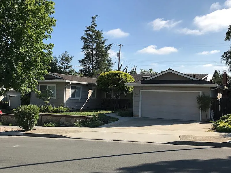 10726 Linda Vista Dr photo 1