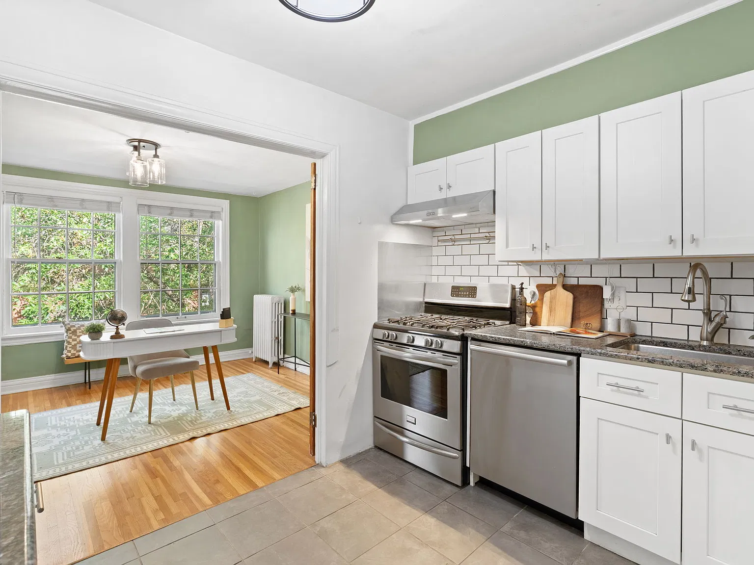 2 bed, 959 sqft, $2,050 — Photo 3