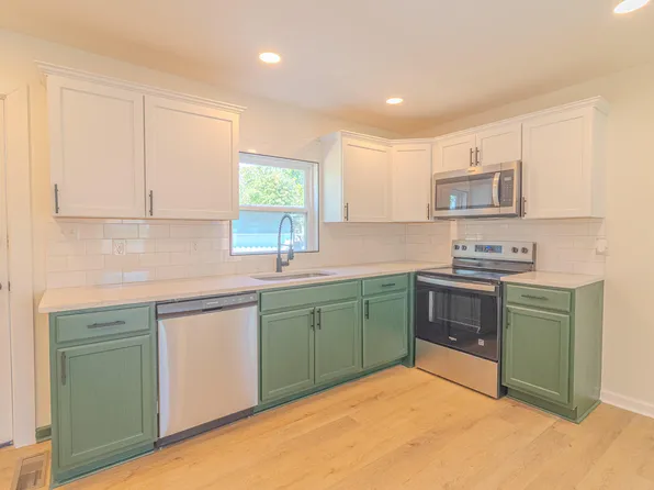701 Woodward Ln, Lexington, KY 40509