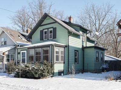 207 North Prairie AVENUE, Waukesha, WI, 53186