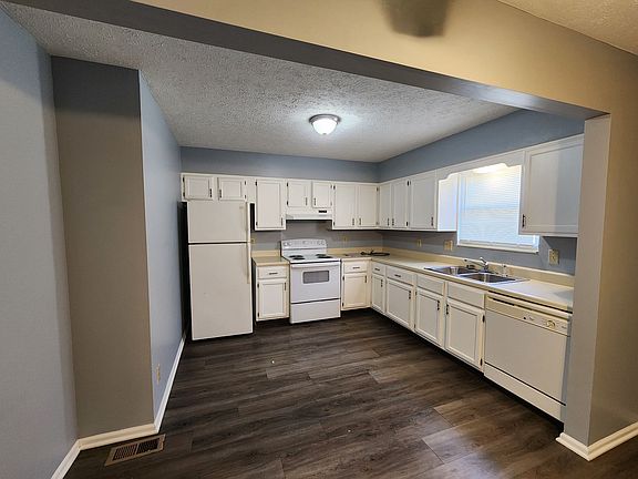 2nd image of 2297 Ayers Dr #2297