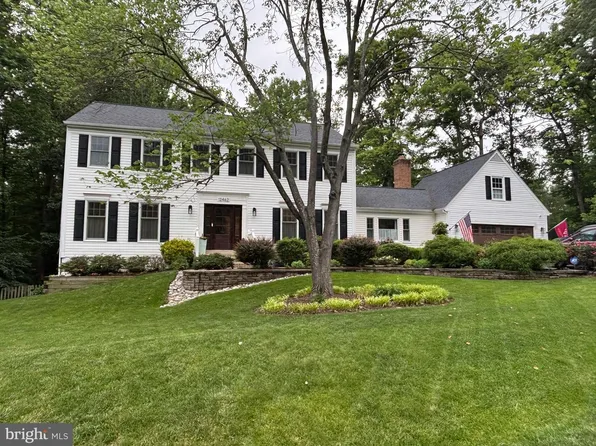 12462 Cavalier Dr, Woodbridge, VA 22192
