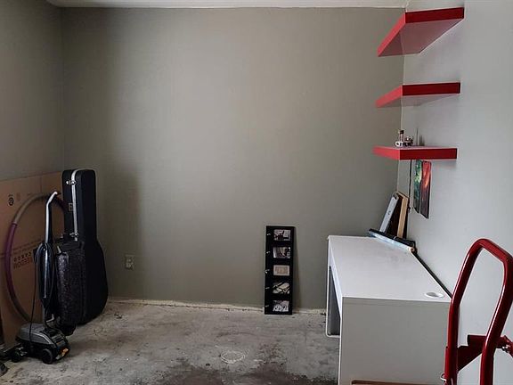 4th image of 921 Rockledge Dr