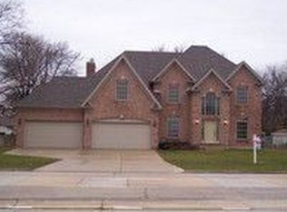 1530 S Roselle Rd, Schaumburg, IL 60193