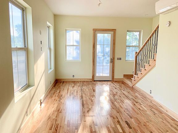 2nd image of 728 Linwood Ave