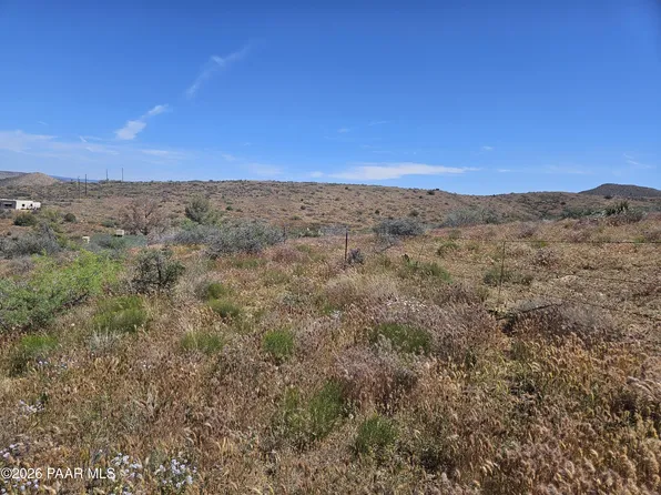 16977 S Madonna Rd, Mayer, AZ 86333
