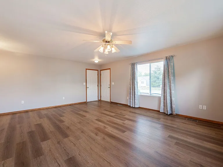 3809 Hamilton Ave — Photo 5