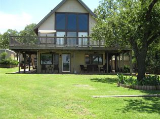 877 Tradewinds Rd, Nocona, TX 76255