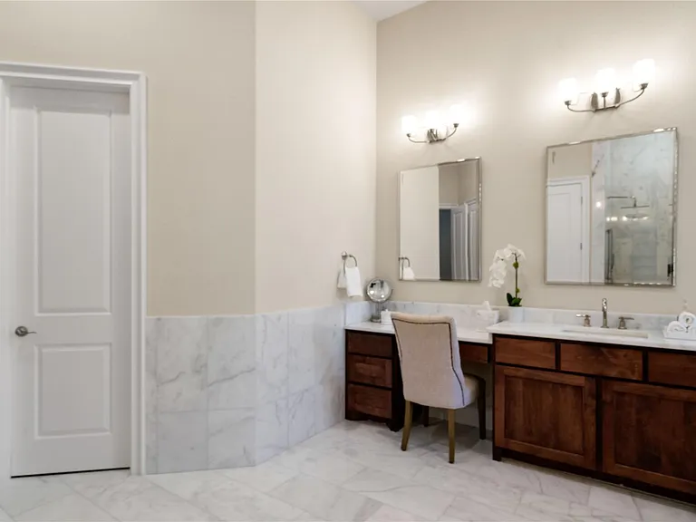 7 Valley Cottage Pl — Photo 32